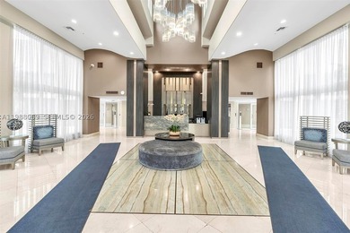 A MUST SEE! SPACIOUS, BRIGHT & BEAUTIFULLY RENOVATED! This - photo 9