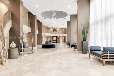 A MUST SEE! SPACIOUS, BRIGHT & BEAUTIFULLY RENOVATED! This - photo 10