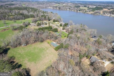 Log Cabin life in a great location with Lake Oconee views and a - photo 11