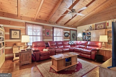 Log Cabin life in a great location with Lake Oconee views and a - photo 15
