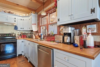 Log Cabin life in a great location with Lake Oconee views and a - photo 17