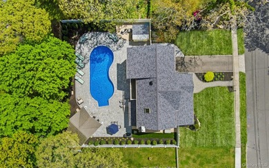 Welcome to 25 Bay 3rd Street, Islip - A Beautifully Updated - photo 32