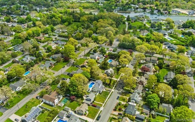 Welcome to 25 Bay 3rd Street, Islip - A Beautifully Updated - photo 35