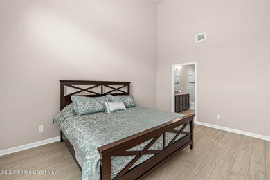 PRICED TO SELL! Lowest per square foot townhouse currently - photo 8
