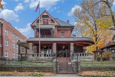 (private lake, pond, coastal) Home For Sale in Kansas City Missouri