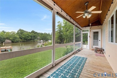Privacy, tranquility and WATERFRONT! This custom transitional - photo 17