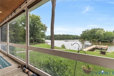 Privacy, tranquility and WATERFRONT! This custom transitional - photo 18