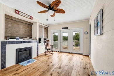 Privacy, tranquility and WATERFRONT! This custom transitional - photo 34
