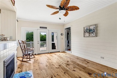 Privacy, tranquility and WATERFRONT! This custom transitional - photo 35