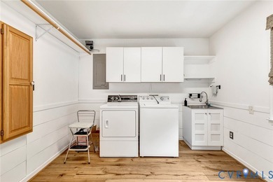 Privacy, tranquility and WATERFRONT! This custom transitional - photo 38