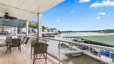 Lake life feels effortless at Emerald Bay. This 3-bedroom - photo 1