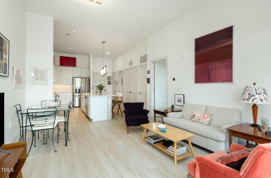 Fantastic 1-bedroom ''Jade'' plan condo in the heart of Mosaic