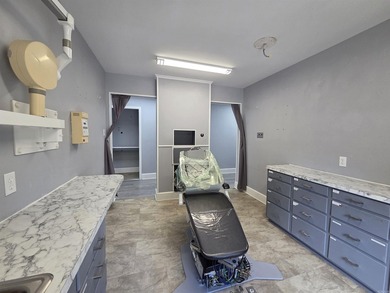 Position your business for success in this well-located - photo 13