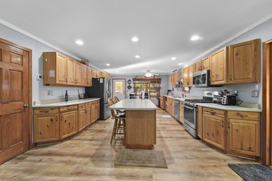 10+ Private Acres. Dedicated Boat Slip. Three Distinct Living - photo 16