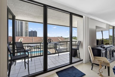 Enjoy this beautiful open floor plan with ceiling to floor - photo 17
