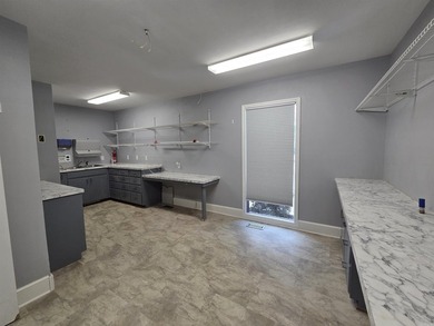 Position your business for success in this well-located - photo 20