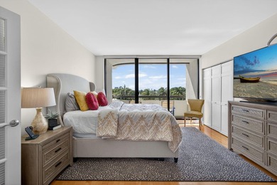 Enjoy this beautiful open floor plan with ceiling to floor - photo 25