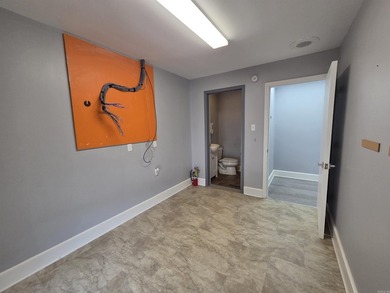 Position your business for success in this well-located - photo 26