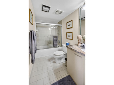 Enjoy this beautiful open floor plan with ceiling to floor - photo 28