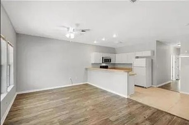 GREAT INVESTMENT PROPERTY! - $7,015.00 mo. Insurance: $5,100.00 - photo 3