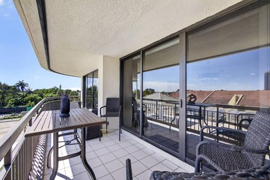 Enjoy this beautiful open floor plan with ceiling to floor - photo 43