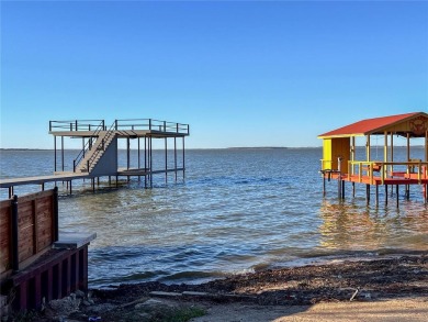 Lake Lot For Sale in Gun Barrel City, Texas