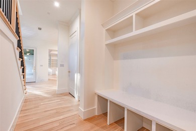 Welcome to this exceptional modern farmhouse nestled within the - photo 21