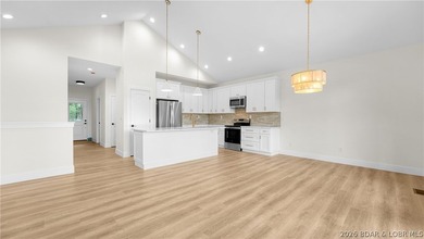 Brand-new, never-lived-in villa located at the 1MM in the - photo 9