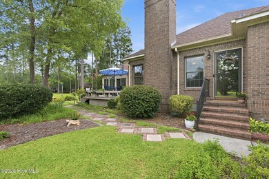 Welcome to low-maintenance, resort-style living on the Emerald - photo 3