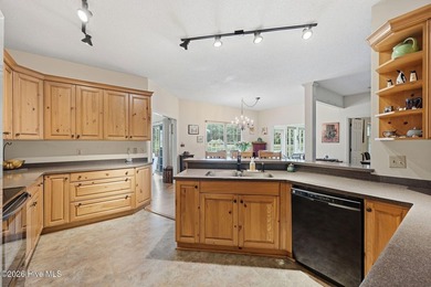 Welcome to low-maintenance, resort-style living on the Emerald - photo 8