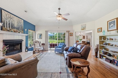 Welcome to low-maintenance, resort-style living on the Emerald - photo 9