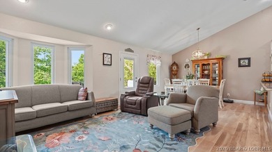 Spacious and well designed 2 level villa offering 4 bedrooms, 3 - photo 6