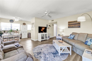 READY for immediate occupancy-Motivated Seller! Fabulous first - photo 2