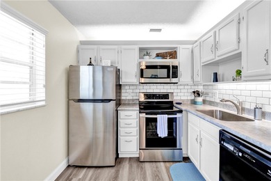READY for immediate occupancy-Motivated Seller! Fabulous first - photo 7