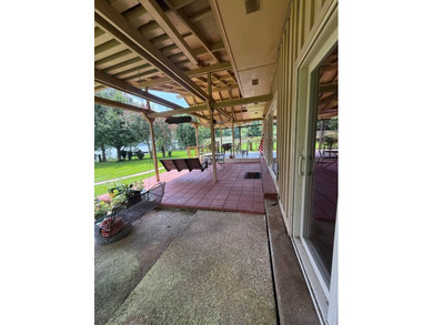 On Lake Saint John, this lovely property offers a stunning - photo 11