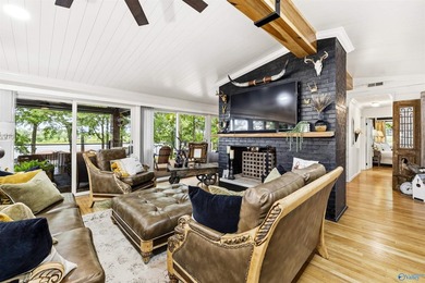 Just Listed! A Fabulous & truly one-of-a-kind 4BR/4.5BA - photo 16