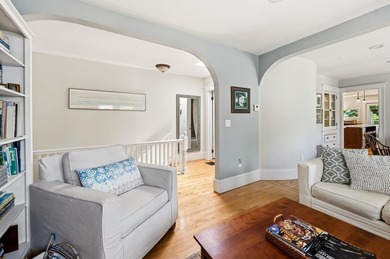 Welcome to this beautifully updated 2-bedroom, 1-bath condo in - photo 17