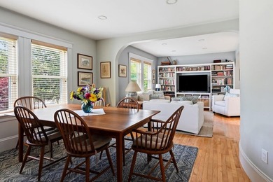 Welcome to this beautifully updated 2-bedroom, 1-bath condo in - photo 18