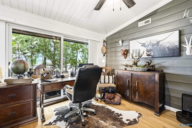 Just Listed! A Fabulous & truly one-of-a-kind 4BR/4.5BA - photo 19