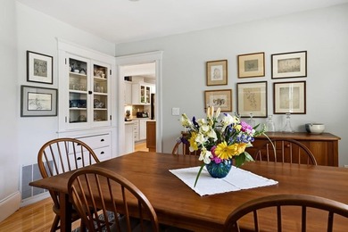 Welcome to this beautifully updated 2-bedroom, 1-bath condo in - photo 20