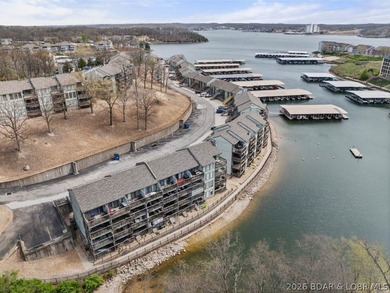 MAKE AN OFFER! Lakefront, professionally remodeled, and priced - photo 1