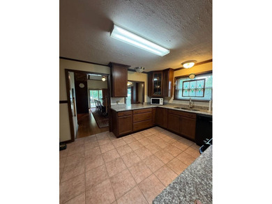 On Lake Saint John, this lovely property offers a stunning - photo 26
