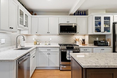 Welcome to this beautifully updated 2-bedroom, 1-bath condo in - photo 27
