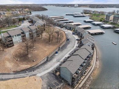 MAKE AN OFFER! Lakefront, professionally remodeled, and priced - photo 9