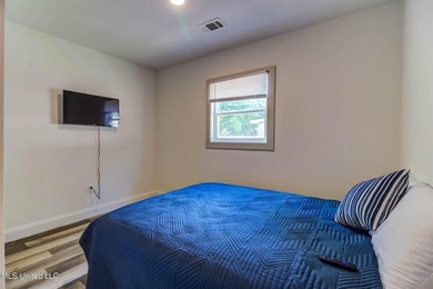 Being sold fully furnished!! This lovely four-bedroom - photo 30