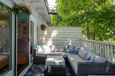 Welcome to this beautifully updated 2-bedroom, 1-bath condo in - photo 31