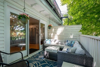 Welcome to this beautifully updated 2-bedroom, 1-bath condo in - photo 32