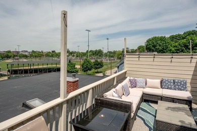 Welcome to this beautifully updated 2-bedroom, 1-bath condo in - photo 38