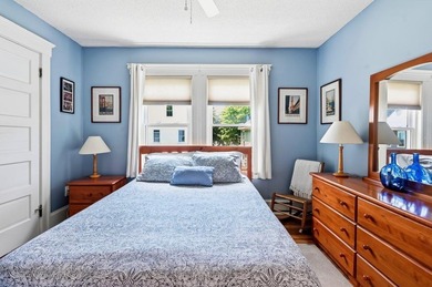 Welcome to this beautifully updated 2-bedroom, 1-bath condo in - photo 48