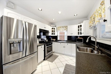 Morris Park Brick Detached Single family with finished basement - photo 9